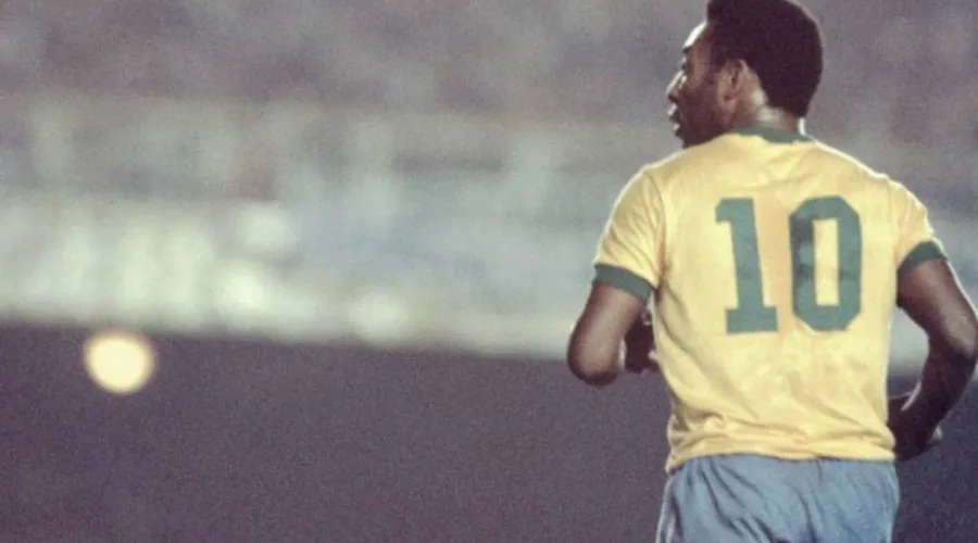Pelé é o maior ídolo do futebol brasileiro