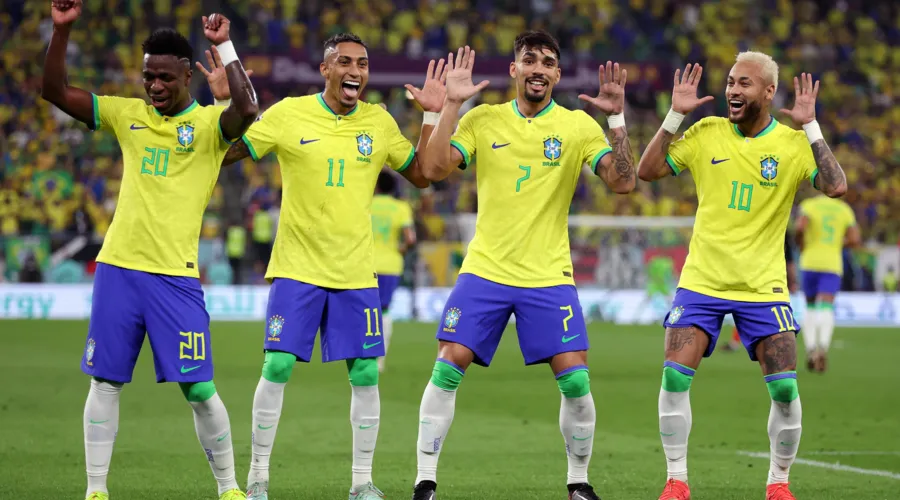 Jogadores comemoraram o primeiro gol com a dancinha que é hit, do grupo Os Quebradeiras, de Niterói