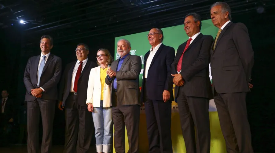 Lula anunciou os primeiros ministros do novo governo
