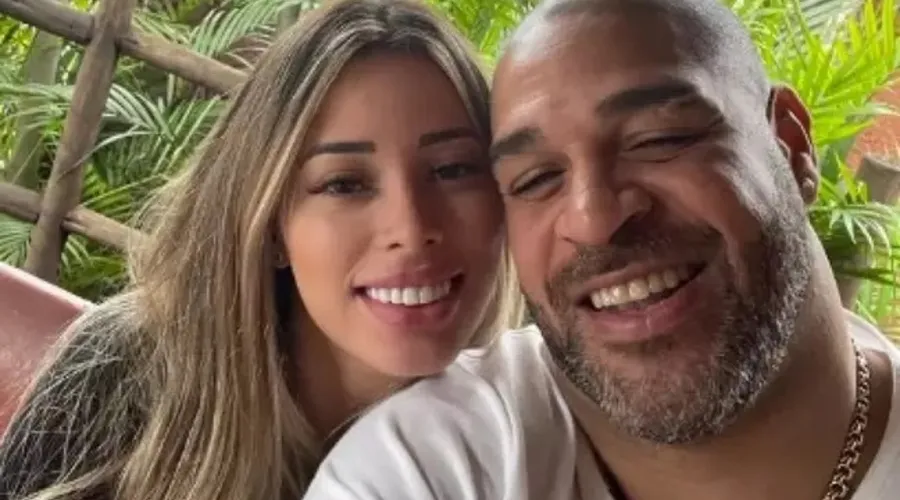 Adriano e Micaela se declararam pelo Instagram