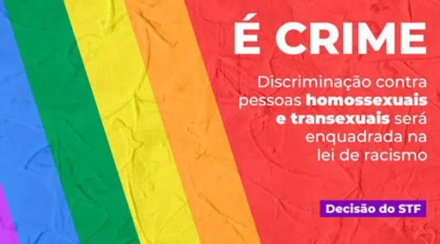 Postagem com bandeira do arco-íris com a descrição da decisão do Supremo Tribunal Federal (STF) que criminaliza a homofobia