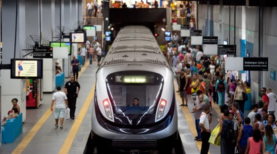 Metrô funcionará em novos horários durante ensaios na Sapucaí