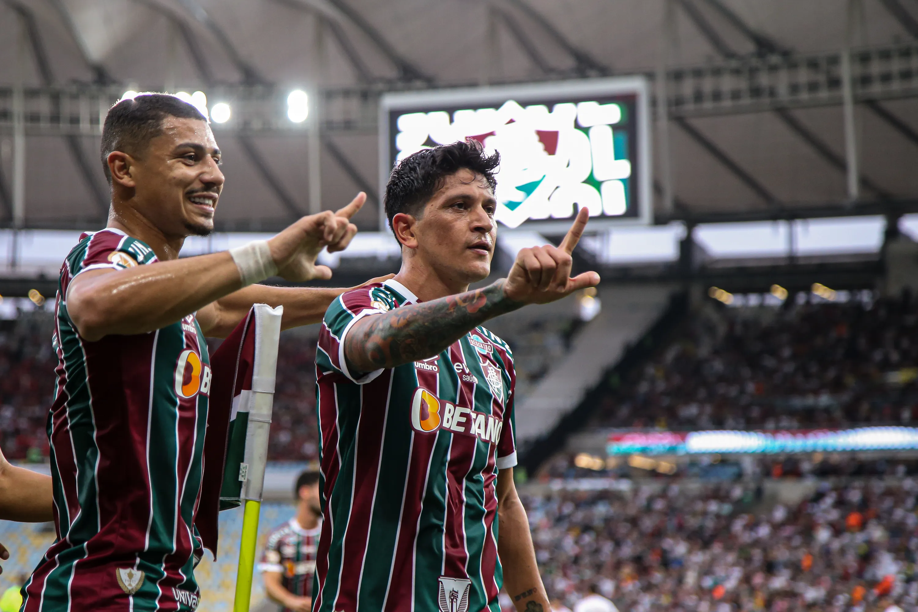 Cano marcou o primeiro do Fluminense na partida