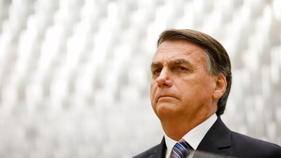 Bolsonaro tentou se afastar de acusações