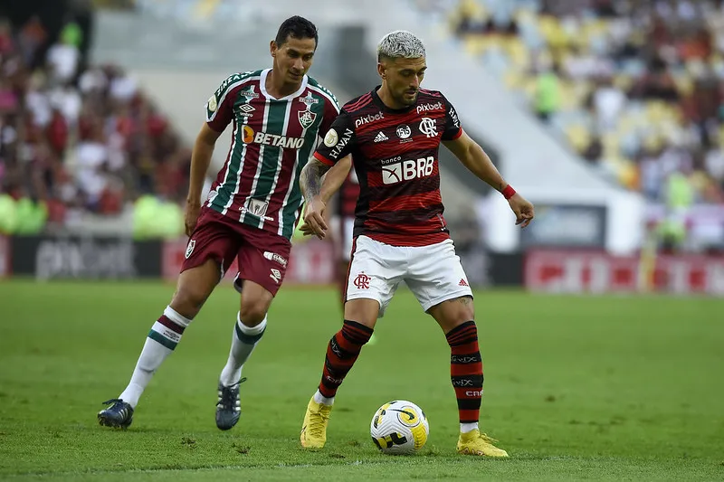 Em clássico agitado, Fla-Flu termina empatado e com dois gols anulados pelo  VAR, Esporte