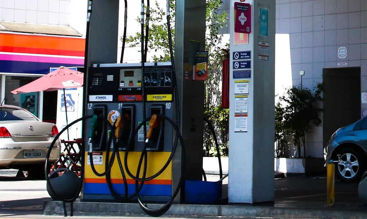 A gasolina A terá uma redução de R$ 0,14 o litro