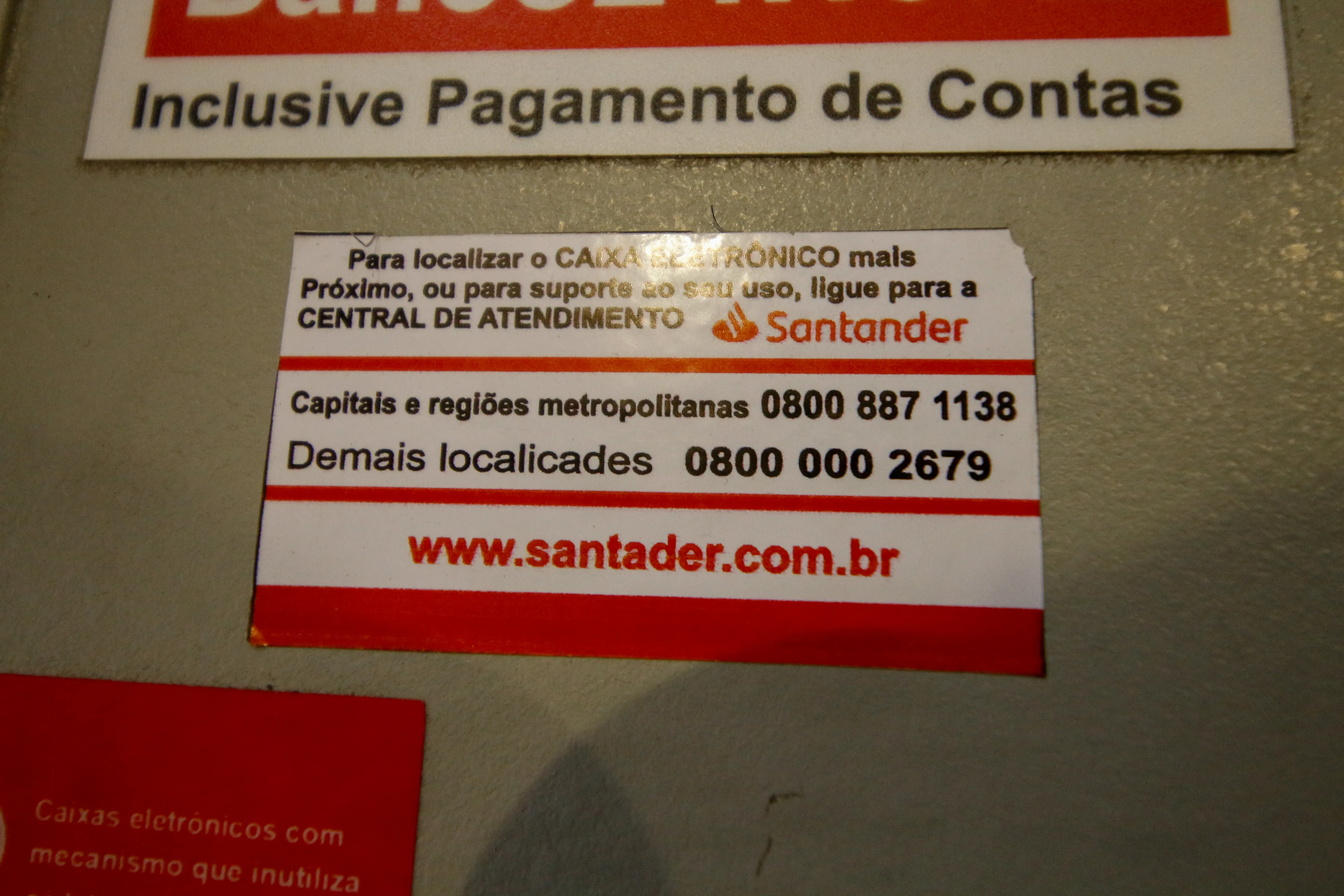 Bilhete aparece com diversos erros de português, inclusive no nome do banco