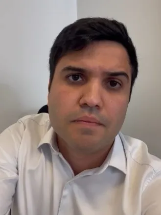 O secretário municipal de Educação do Rio, Renan Ferreirinha, publicou um vídeo comentando o caso