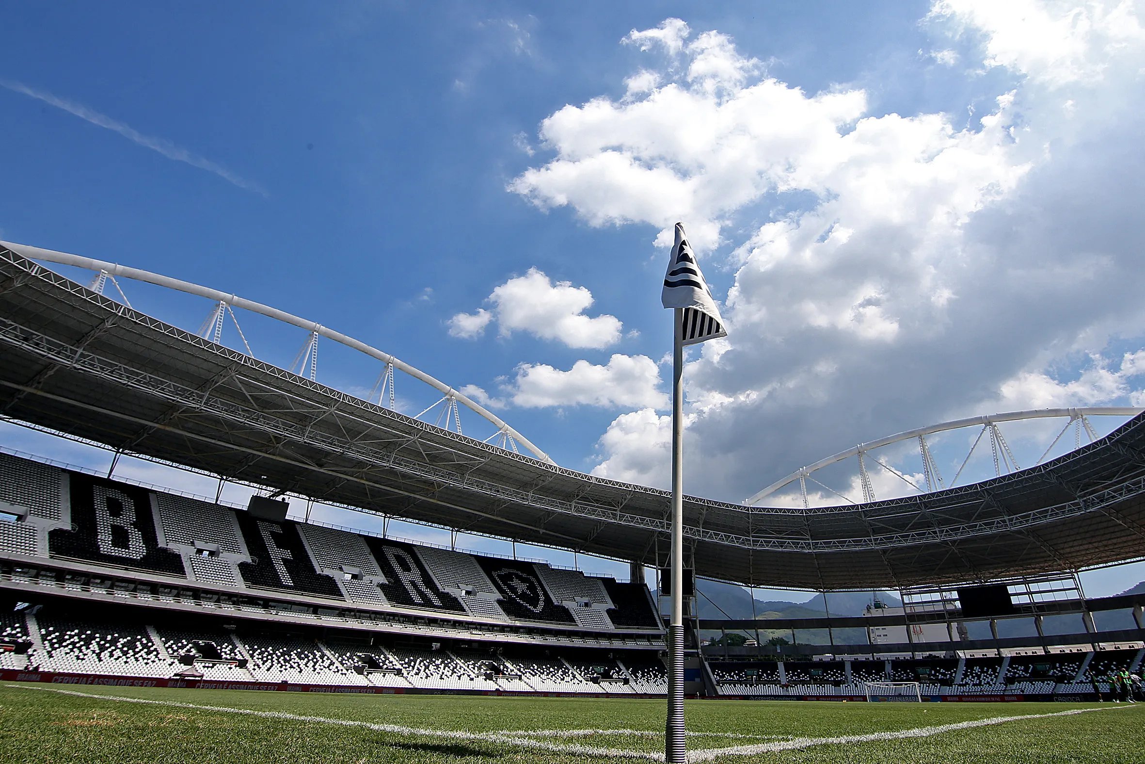 Clássico entre Vasco e Fluminense será no Estádio Nilton Santos