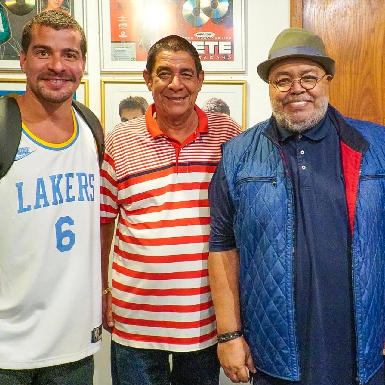 Thiago Martins postou uma foto em estúdio com Zeca Pagodinho e Jorge Aragão