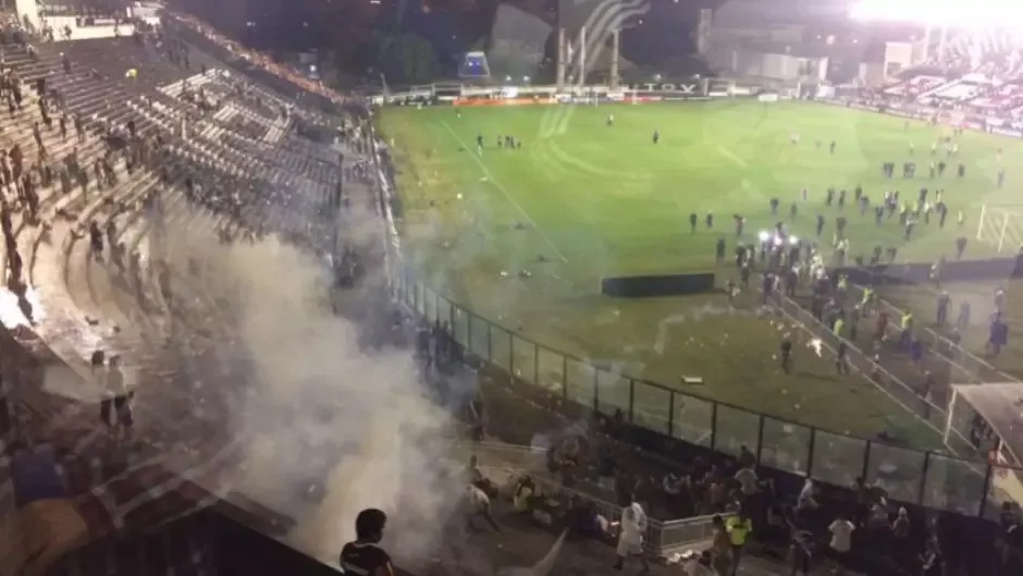 Vasco é punido e jogo contra Cruzeiro, em São Januário, será sem torcida