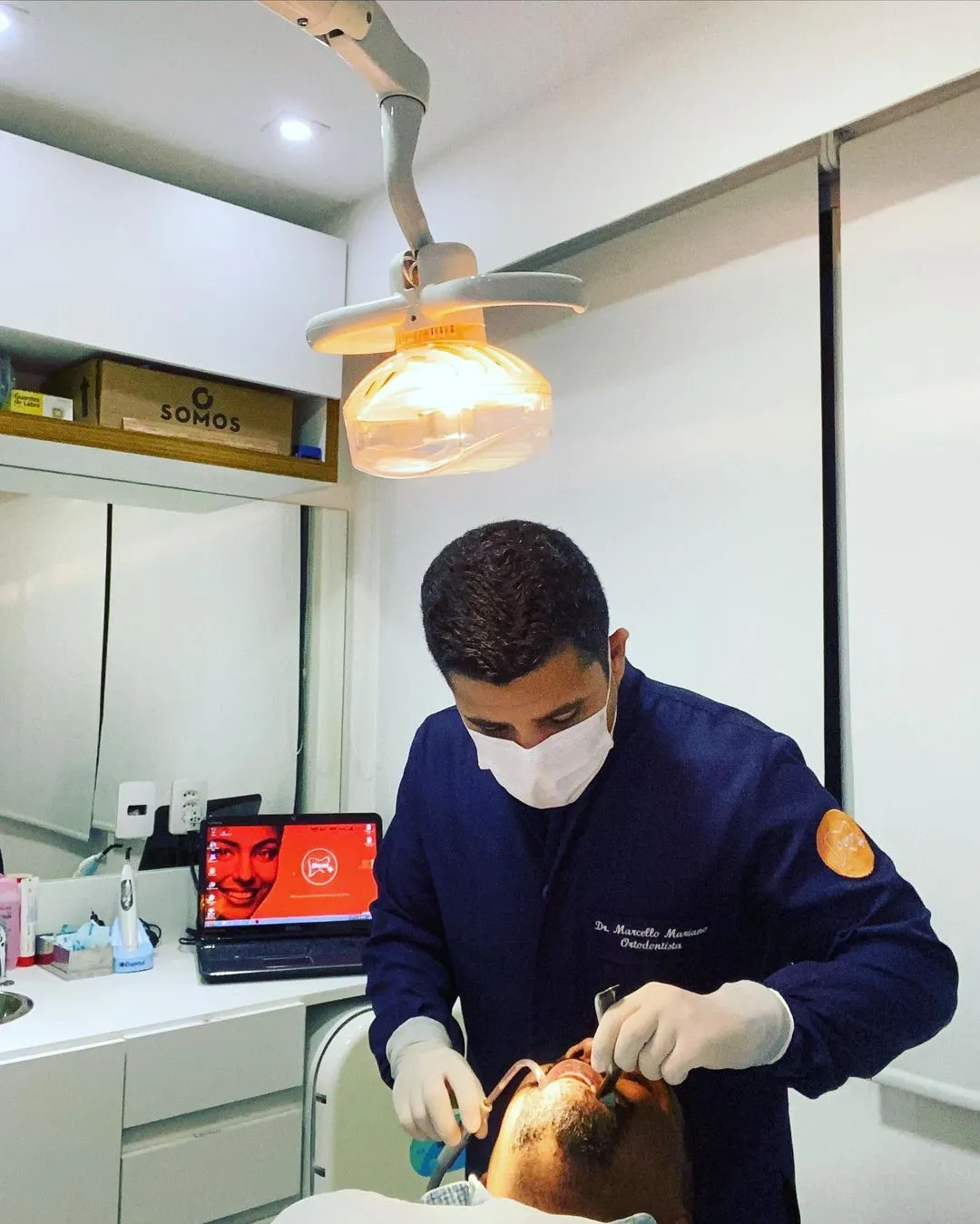 O ortodontista Marcello Mariano tem clínicas em Niterói, São Gonçalo e Nova Iguaçu