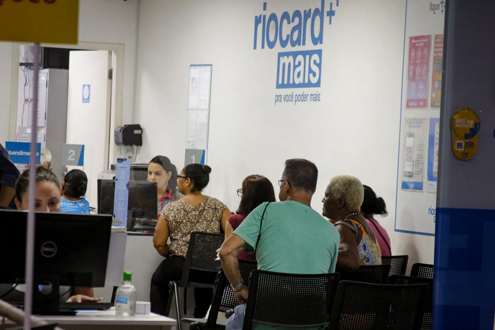 Atendimento acontece em diversos pontos do Rio para cadastro da tarifa social
