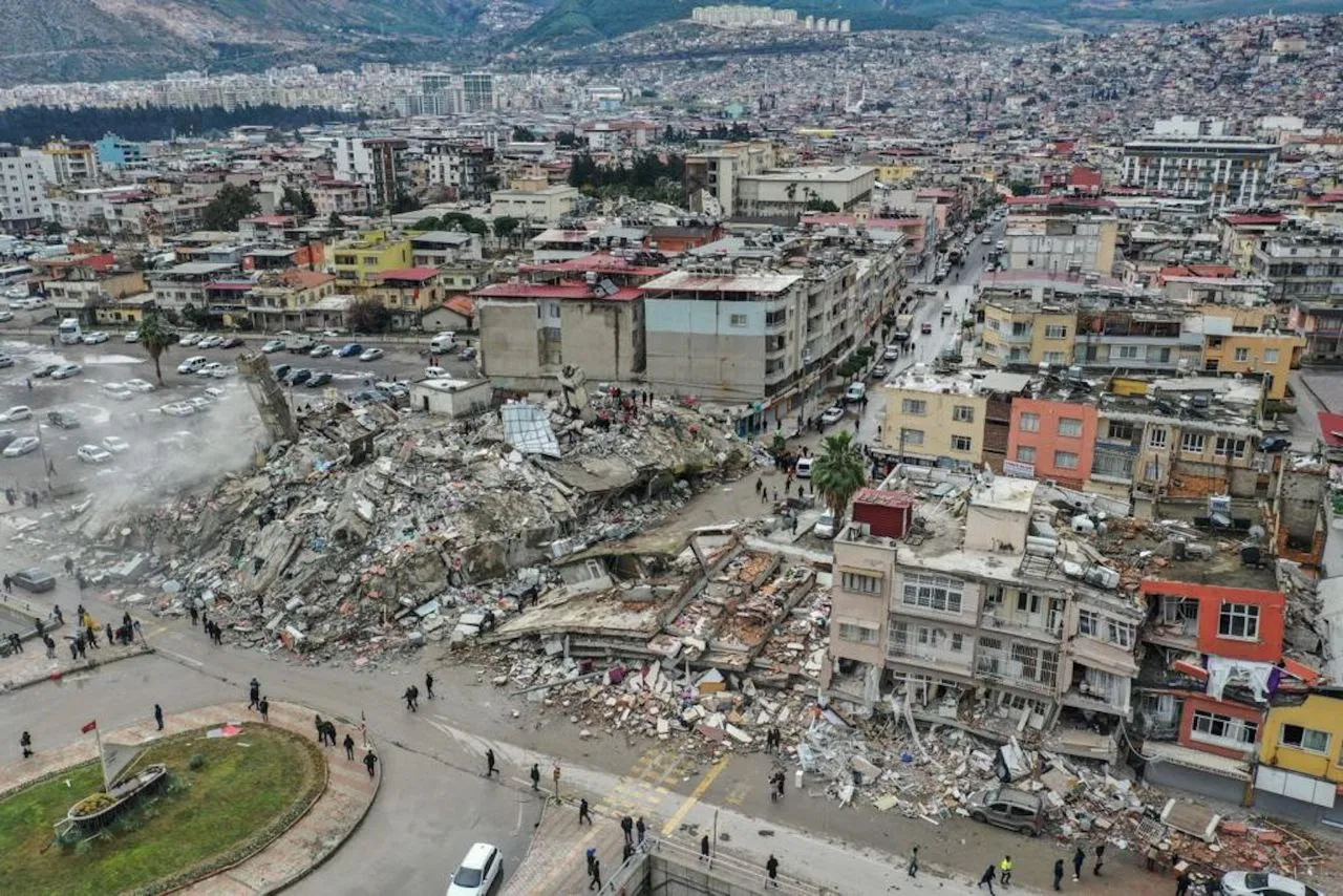 Jogadoras estavam em prédio que desabou durante terremoto