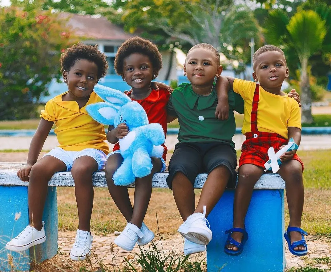Crianças negras representando personagens da "Turma da Mônica"
