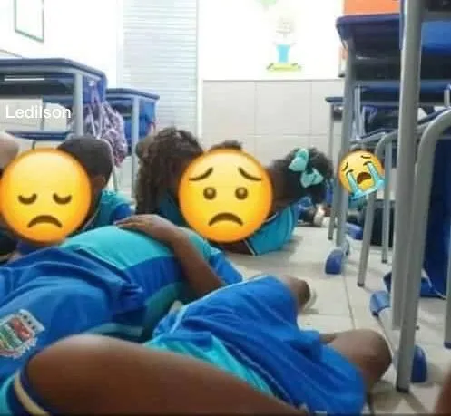 Crianças chegaram a deitar no chão das salas durante o tiroteio