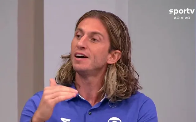 Filipe Luís atuou como comentarista durante a Copa do Mundo do ano passado