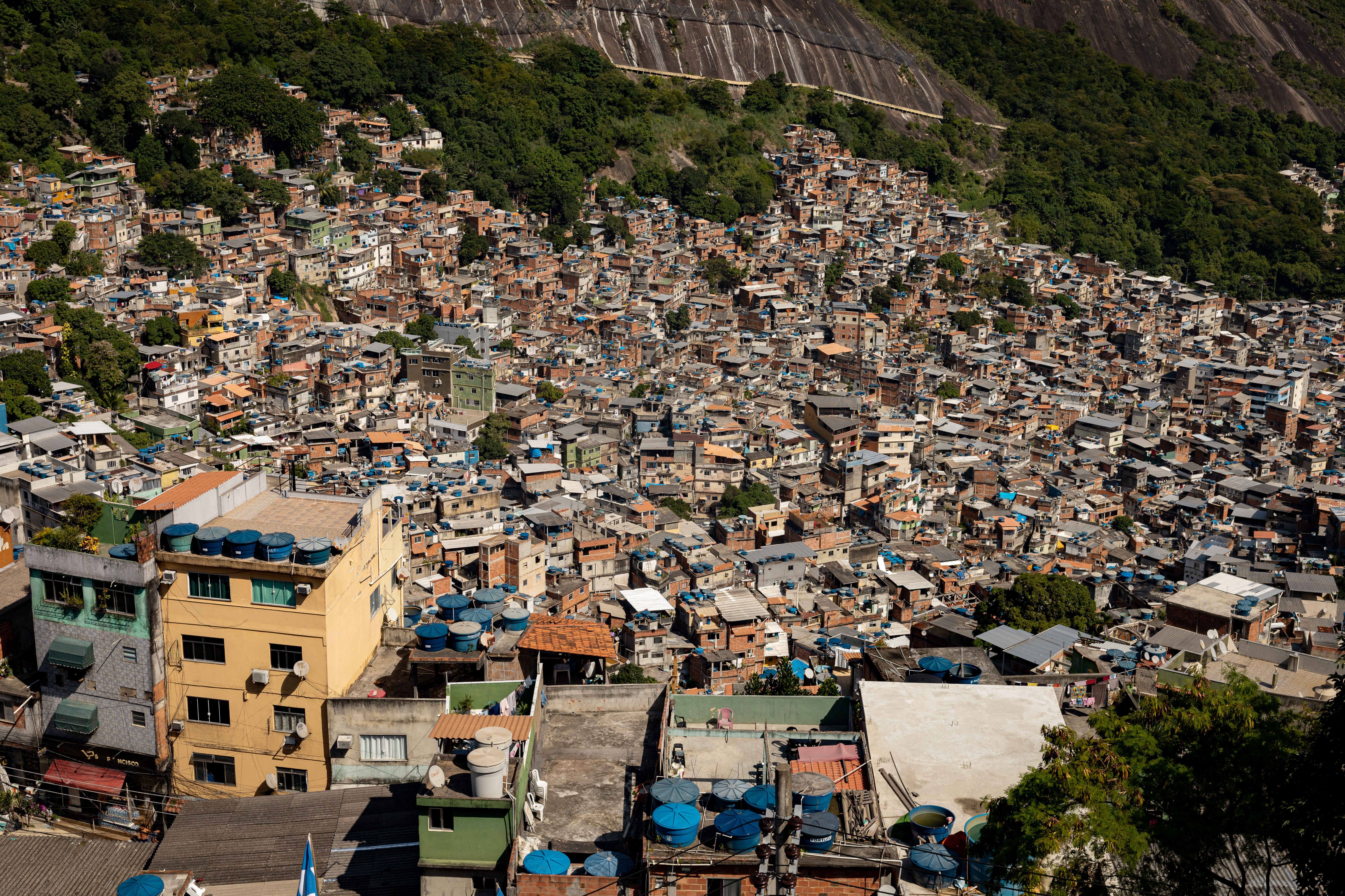 O PM tinha envolvimento com tráfico de drogas na Rocinha