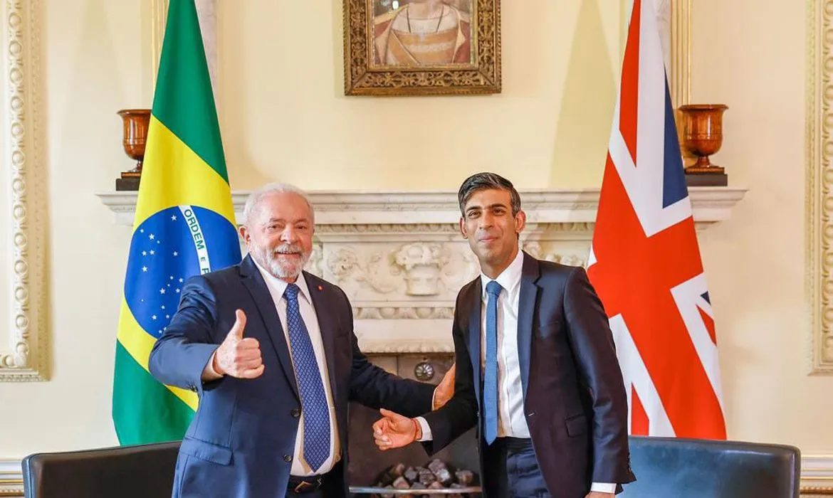 Lula e o  primeiro-ministro Rishi Sunak se reuniram nesta sexta-feira (5), em Londres