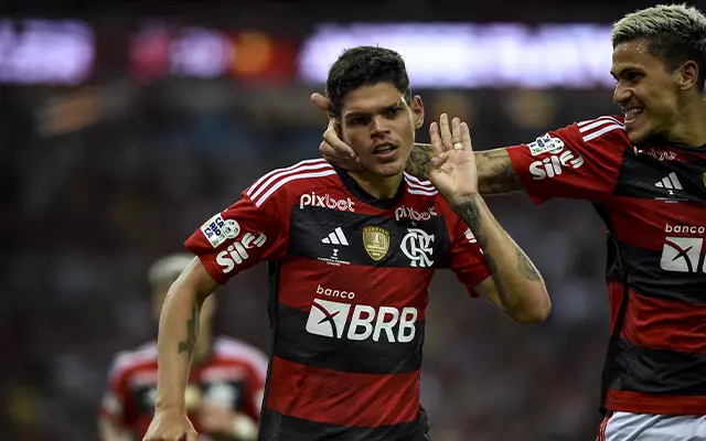 Torcedor do Flamengo se supreendeu ao encontrar o lateral do clube