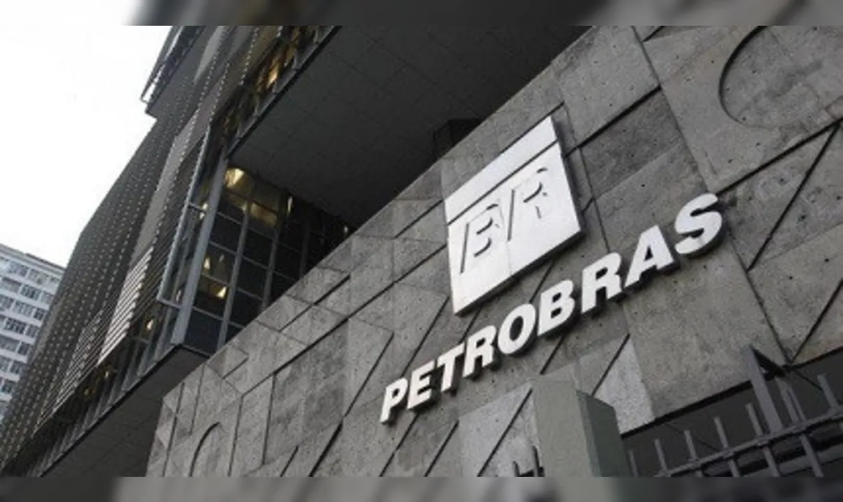 Imagem ilustrativa da imagem Petrobras abre concurso com salário de até R$ 5,5 mil