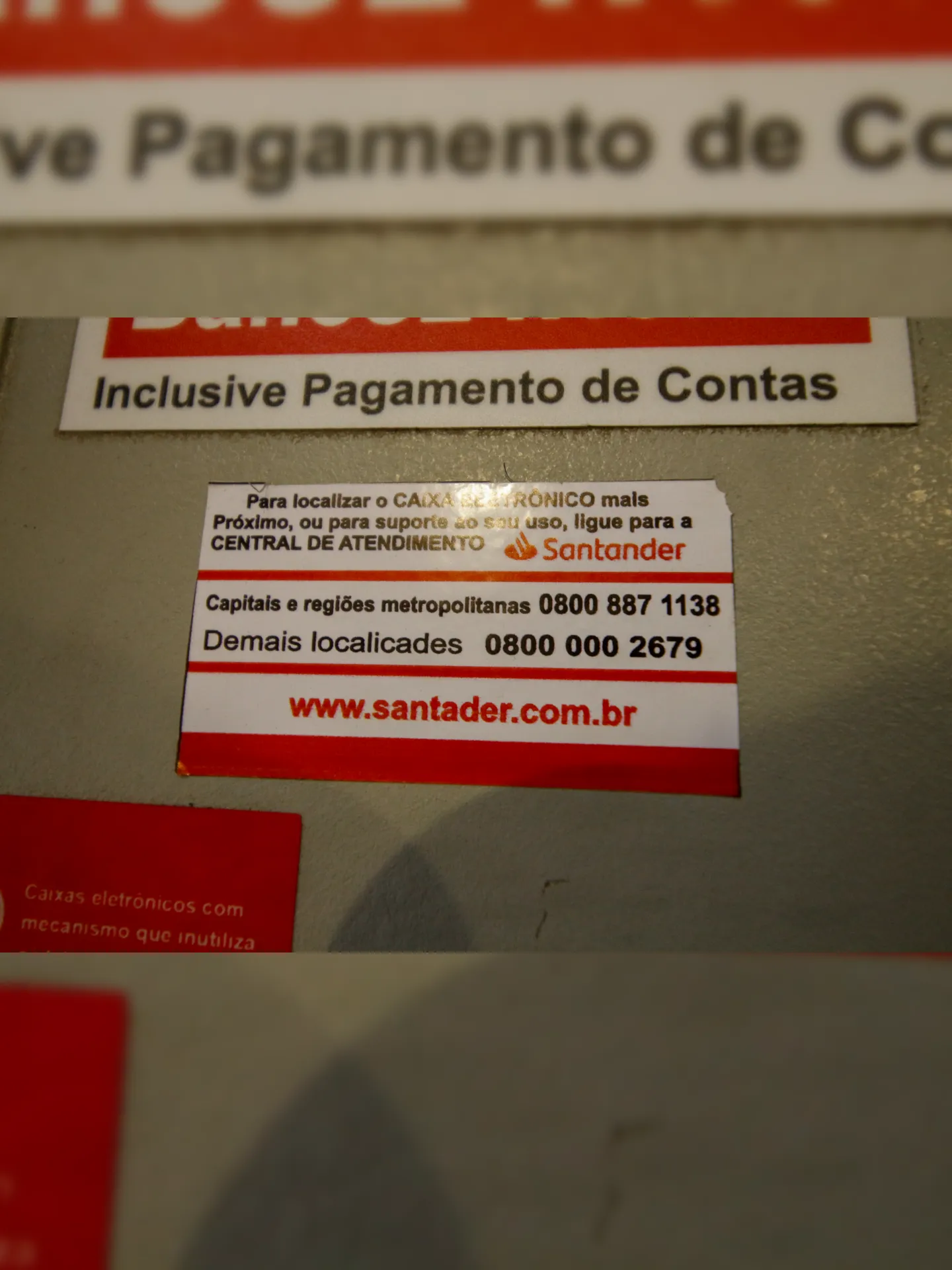 Bilhete aparece com diversos erros de português, inclusive no nome do banco