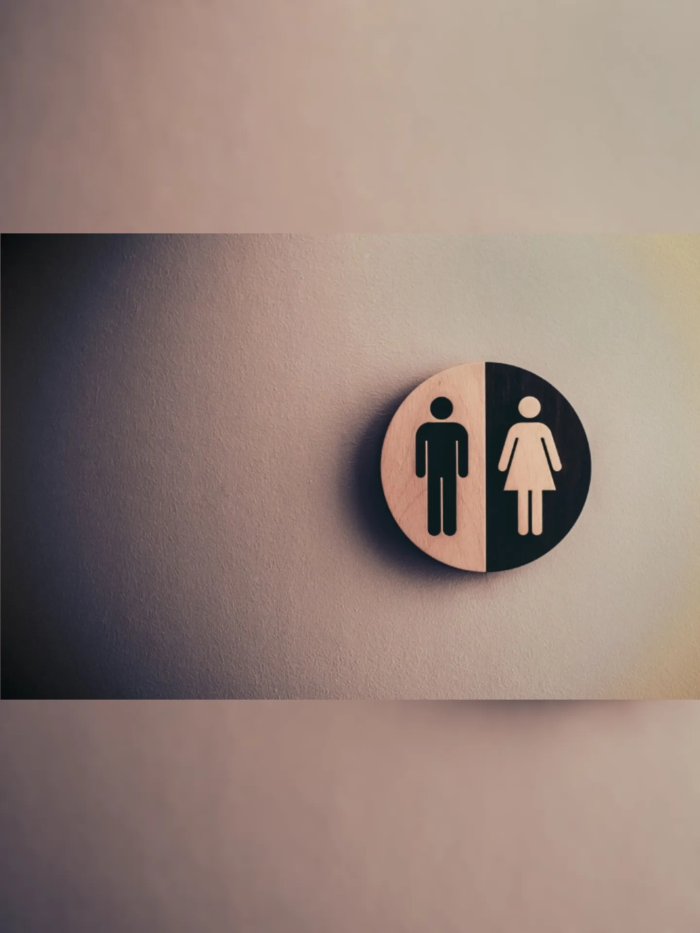 Polêmica envolvendo a entrada de mulheres trans em banheiros e vestiários femininos pode ganhar mais um capítulo em Niterói