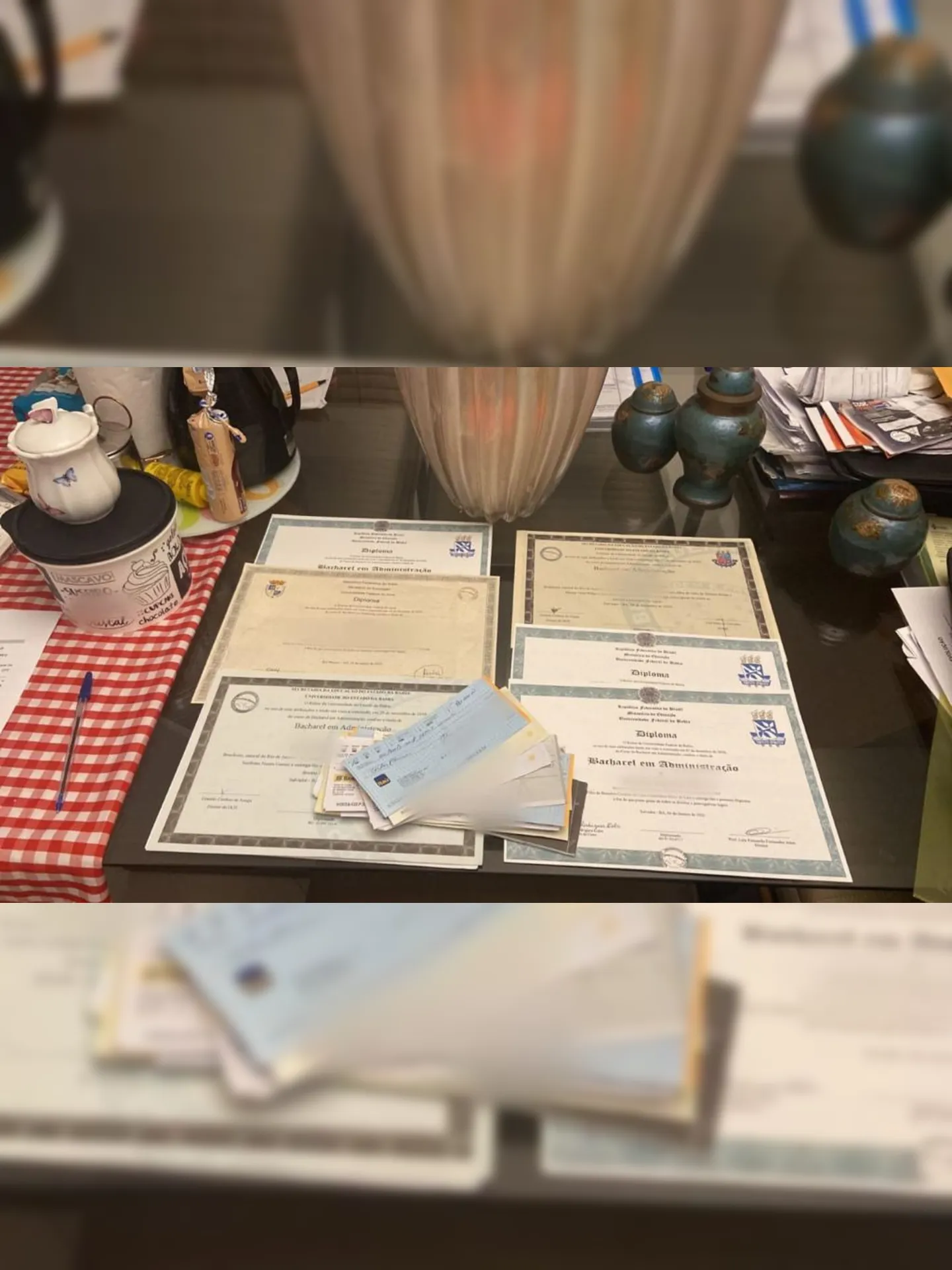 Diplomas falsos foram apreendidos durante a operação