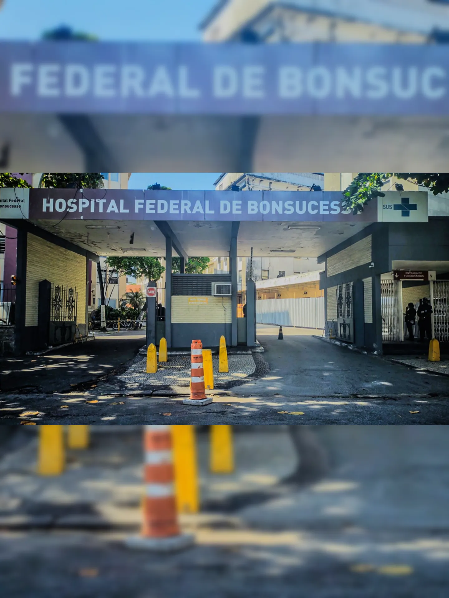 O motorista foi levado para o Hospital de Bonsucesso