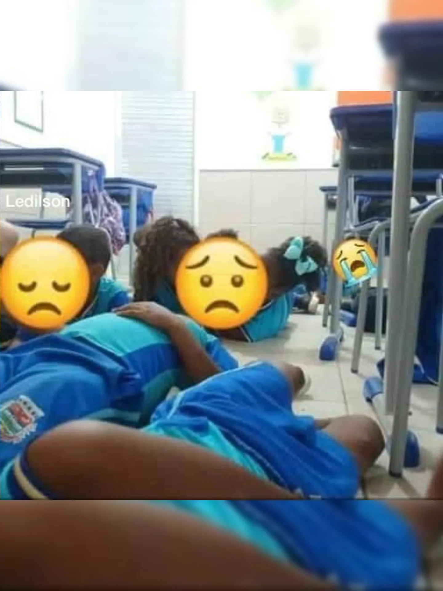 Crianças chegaram a deitar no chão das salas durante o tiroteio