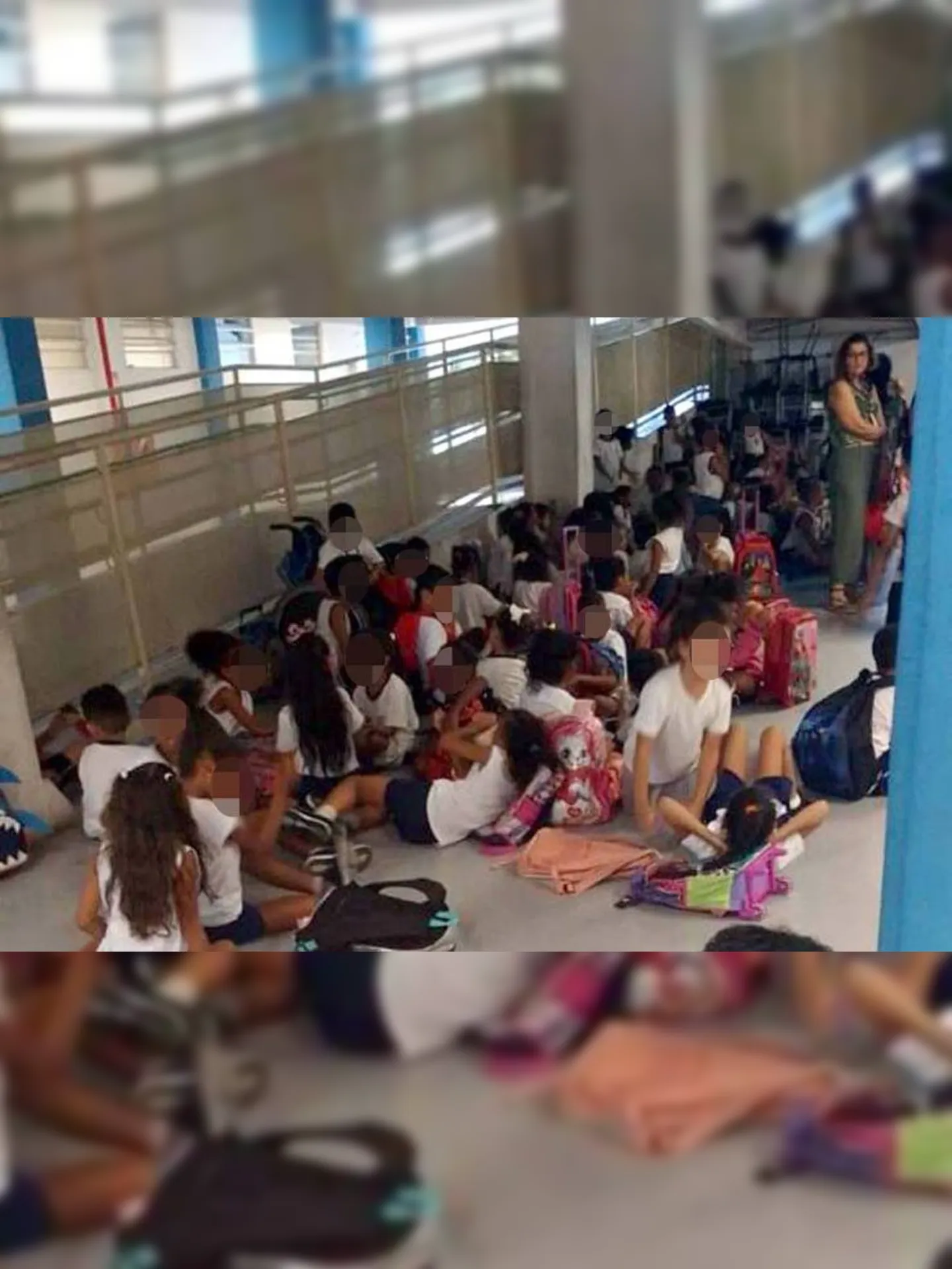 Estudantes se protegem de tiroteio no Complexo da Maré