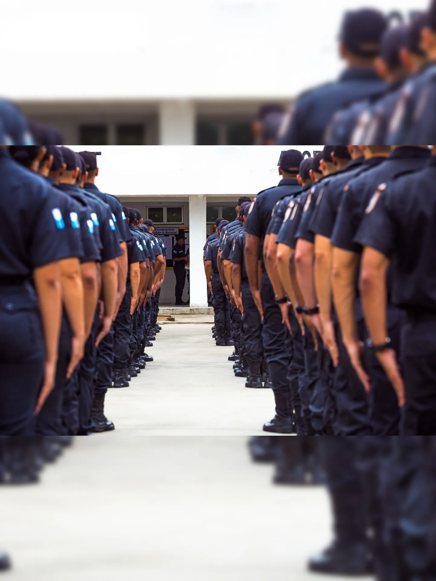 Hoje, após a conclusão do Curso de Formação de Soldados, o salário bruto inicial da carreira de Policial Militar do Rio de Janeiro é de R$ 5,2 mil
