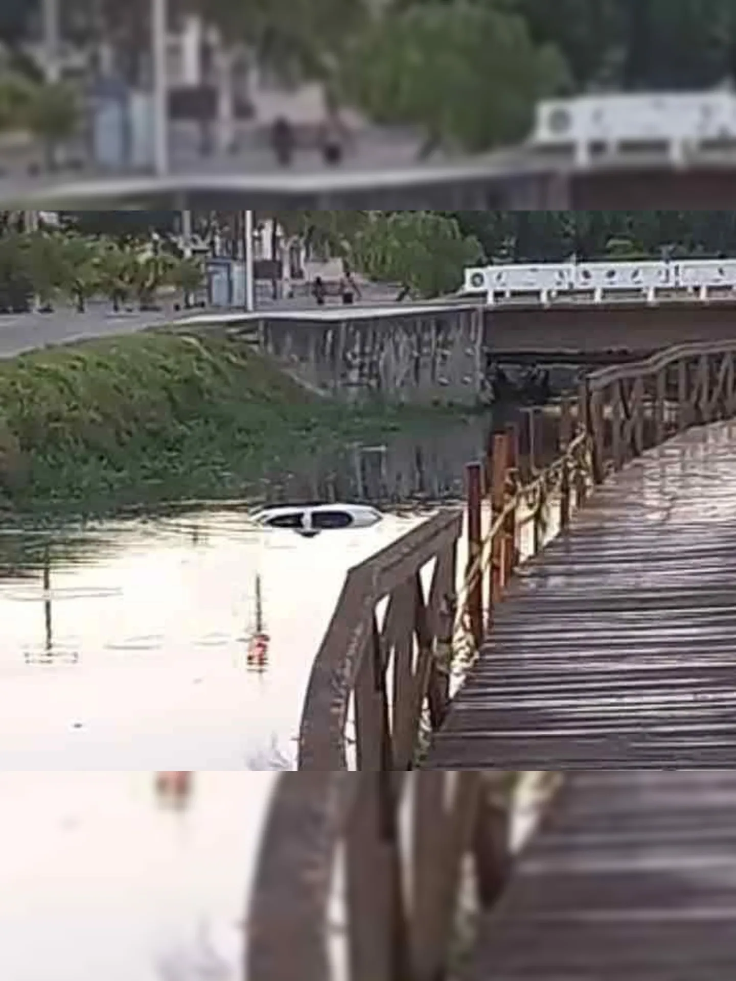 O carro caiu dentro do Rio do Limão