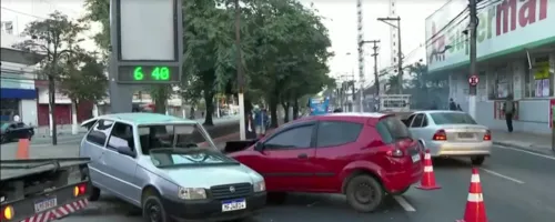 Carros se chocaram de frente; caso foi no sentido Rio