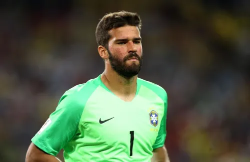 Alisson segue com a Seleção para Portugal, mas ainda é duvida para segundo amistoso