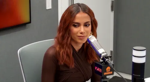 Anitta participou de entrevista à rádio KTU, de Nova York (EUA)