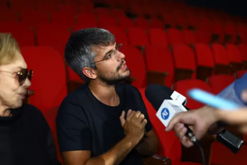 Pedro Medina é neto de Arlete Salles e o roteirista da peça