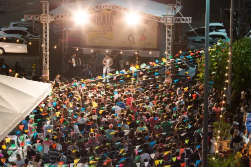 Comida e música boa também invadem o estacionamento do Shopping Itaipu Multicenter