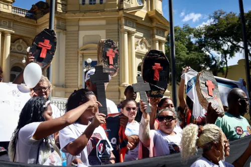 O ato foi organizado pela vereadora Monica Cunha, presidente da Comissão Especial de Combate ao Racismo e vice presidente da Comissão de Direitos Humanos do Rio