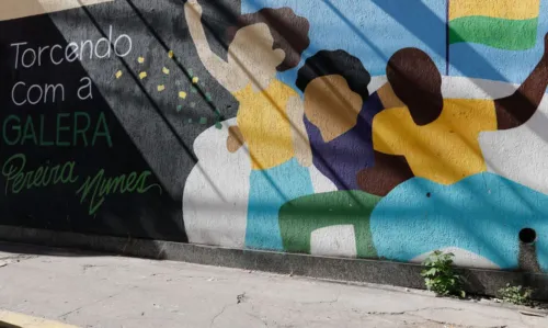 Parede também foi pintada no clima da Copa do Mundo Feminina