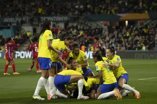 Ary Borges, três vezes, e Bia Zaneratto marcaram os gols que deram a vitória ao Brasil