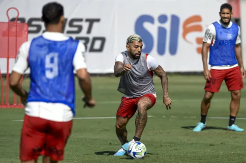 Gabigol treinou normalmente com o elenco, mas segue como desfalque no time