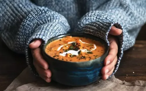 Sopinha com ingredientes de qualidade garante nutrição e bem-estar