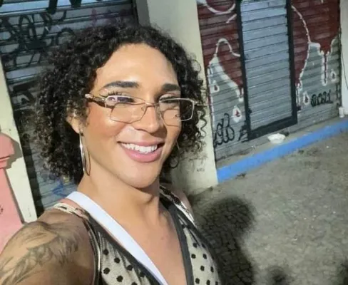 No último dia 30 de maio, Rebecca saiu para uma festa com amigas