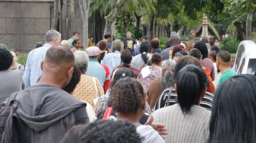 Familiares e amigos próximos de Severina se despediram dela neste sábado (17)