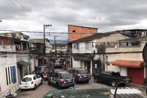 Ao todo, dez pessoas foram presas durante a operação