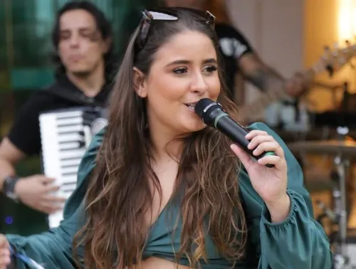 Lara Zuzarte vai embalar a noite deste sábado com hits sertanejos