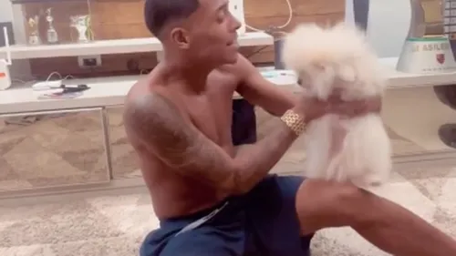 MC disse que vai dar o cachorro para o pai ou a mãe