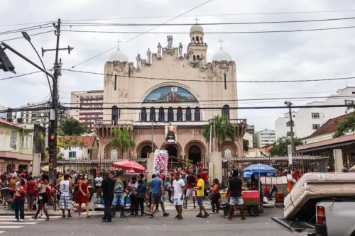 Dia foi de grande movimentação na igreja dos Capuchinhos