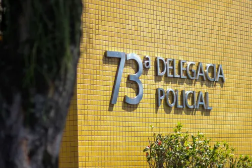 Caso foi registrado na delegacia de Neves (73ª DP)